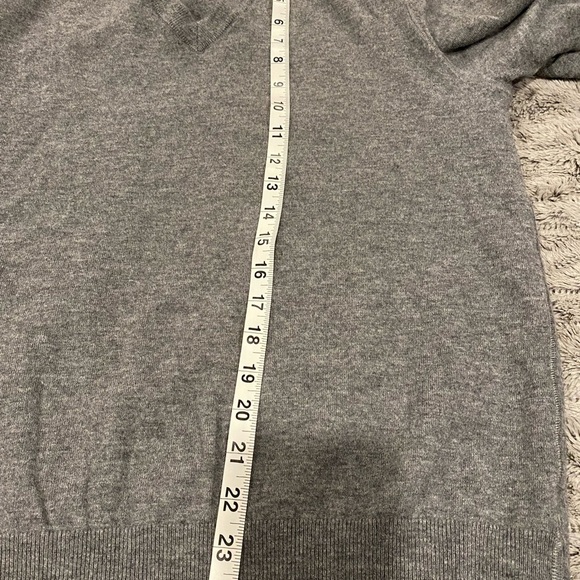 Michael Kors Merino Wool Gray Sweater Large - Picture 5 of 8